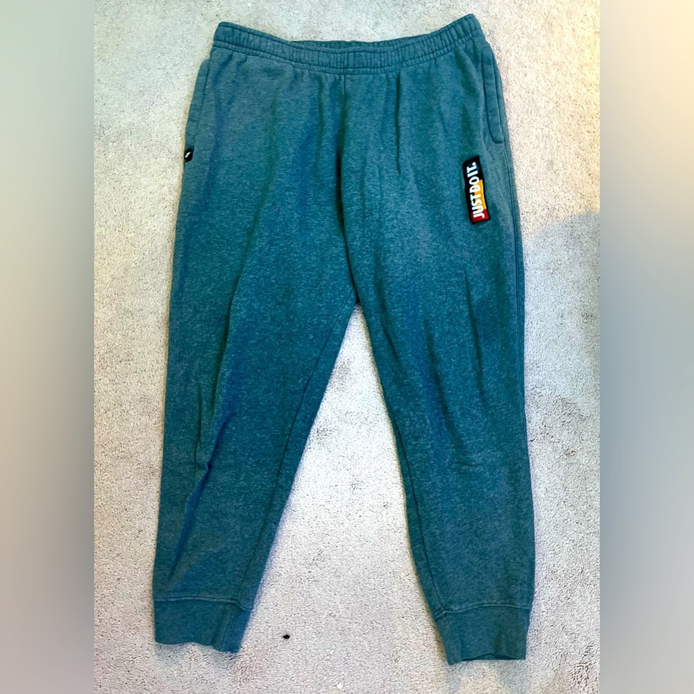 Nike joggers size XL